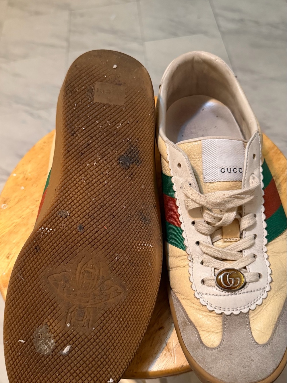 Gucci Cream & Beige Low-Top Sneakers with Green and Red Web - Picture 3 of 14
